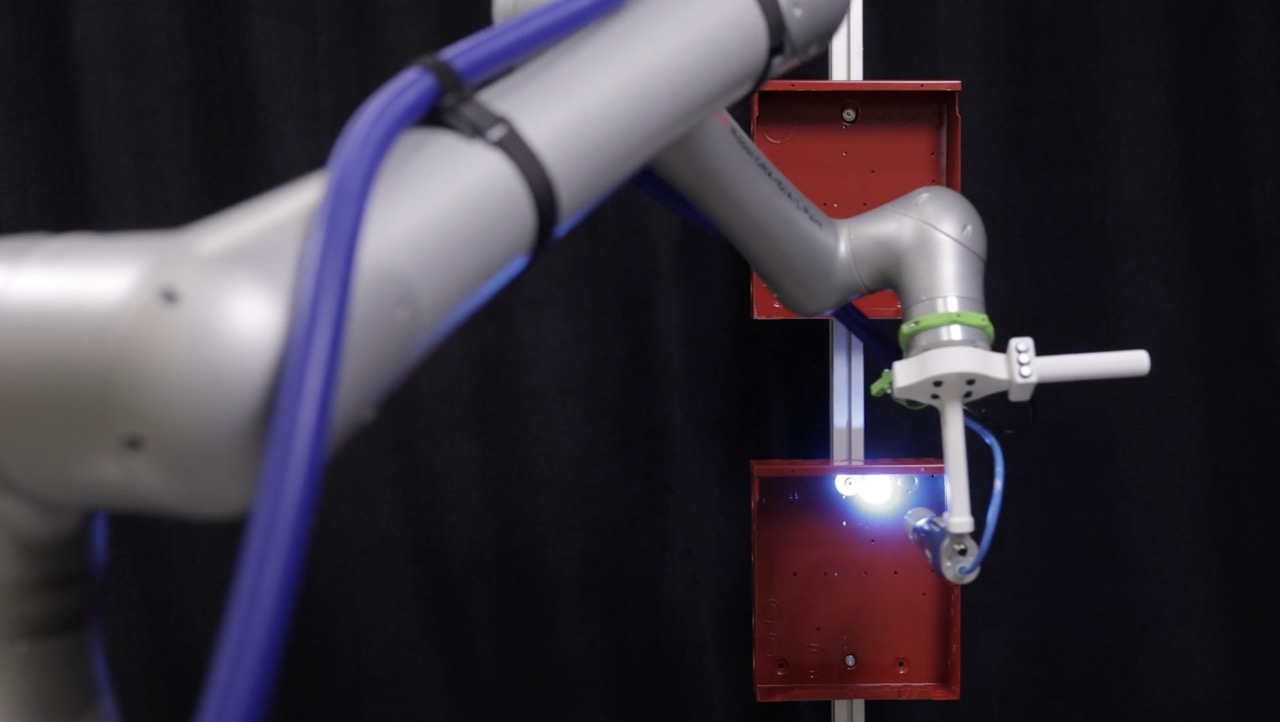 Hirebotics Cobot Painter equipped for automated spray painting